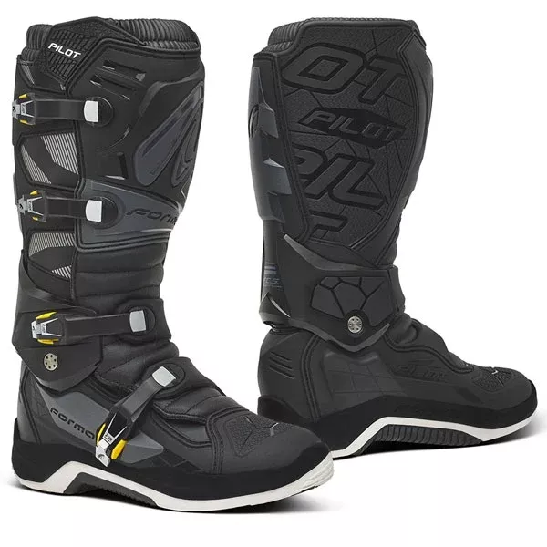Forma - Pilot Boot