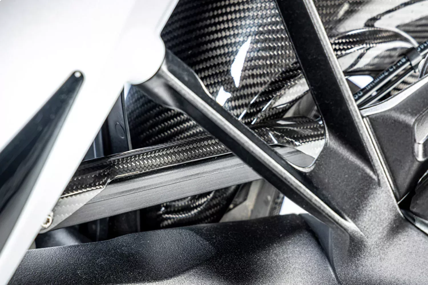 Ilmberger - Brake Line Cover for R 1300 GS + Adventure