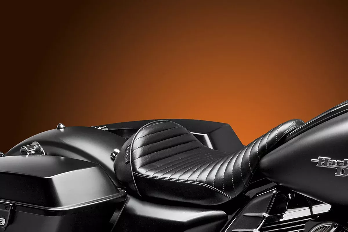 Seat For Harley-Davidson Touring 2008 And Later Le Pera Stubs Cafe Seat Pleated