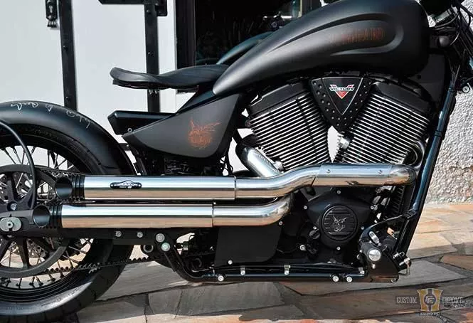 Vance & Hines Dragger Exhaust Chrome For Harley-Davidson