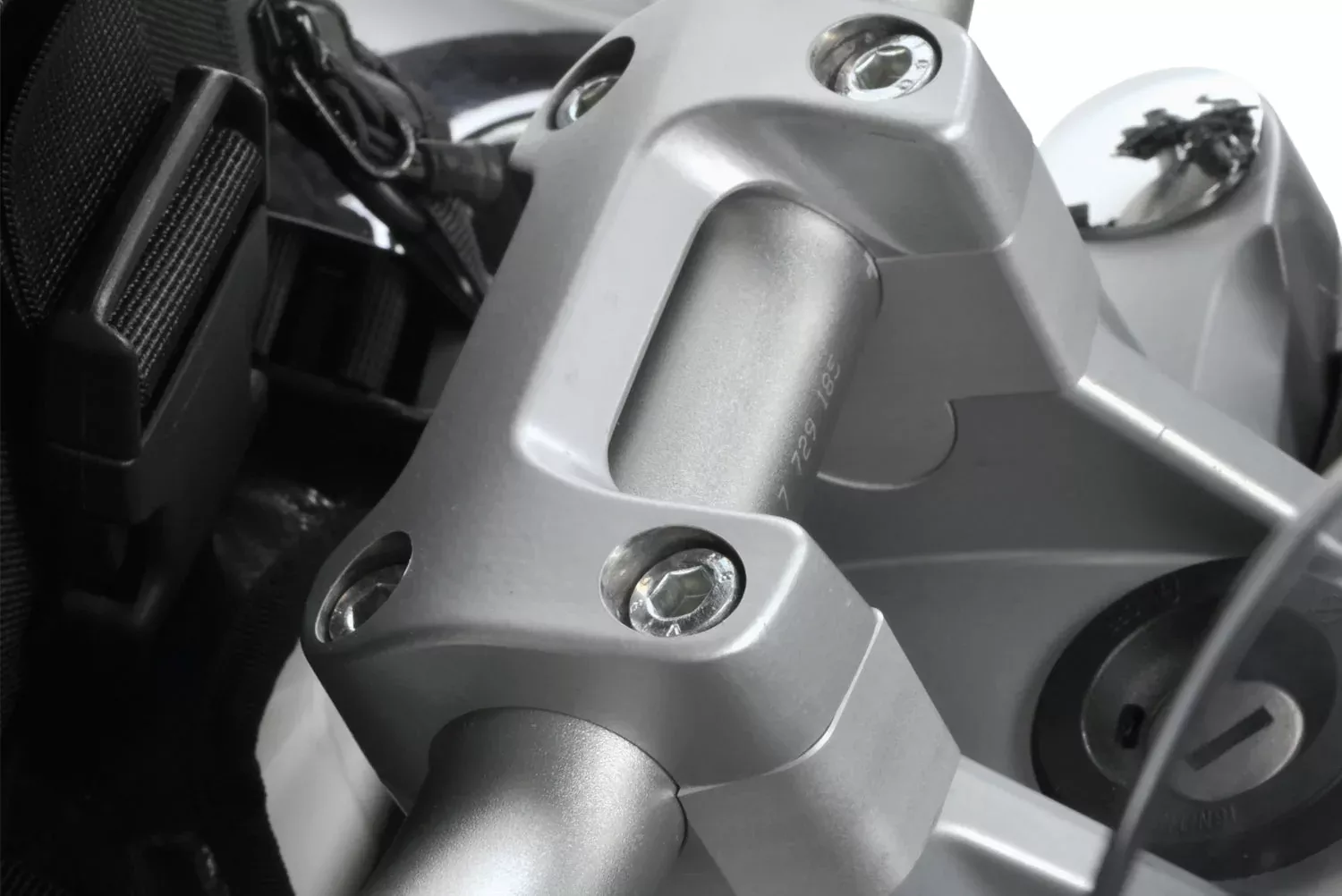 Wunderlich - Handlebar Risers for BMW R 1200 R (2011 - 2014)