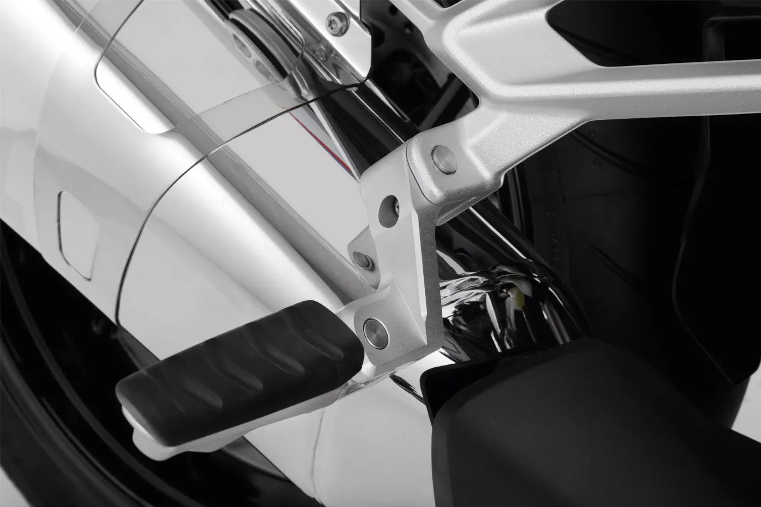 Wunderlich - Passenger Footrest Lowering Kit for BMW R 1200 R LC