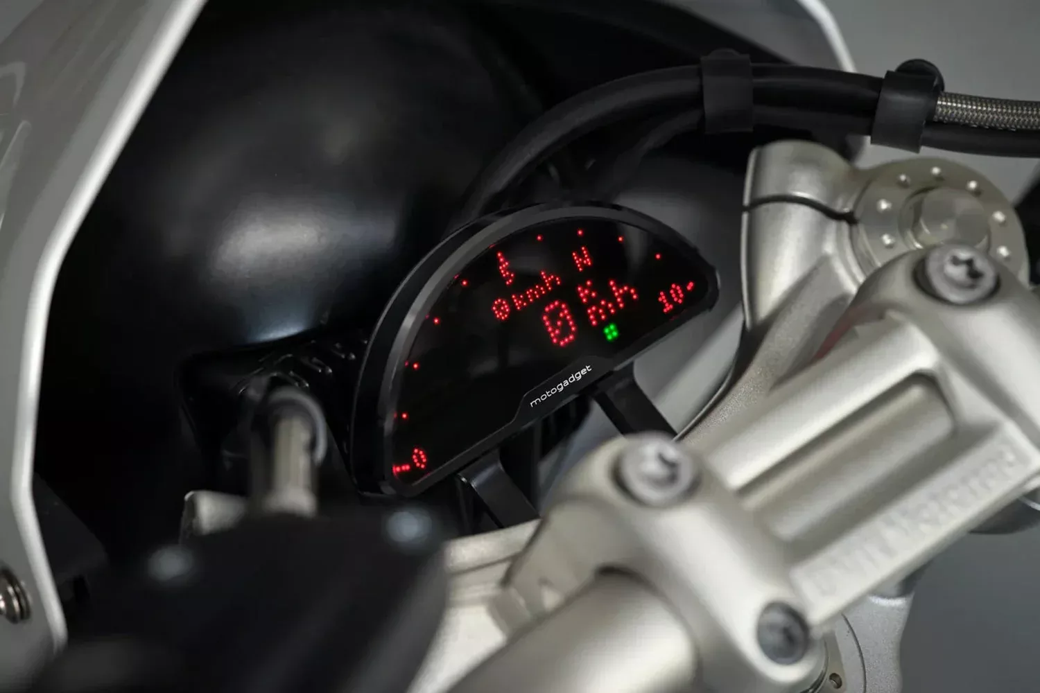 Wunderlich - Plug & Ride Dashboard Motogadget Motoscope Pro (#44486)